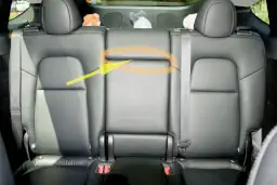 fold-out armrest & cup-holders